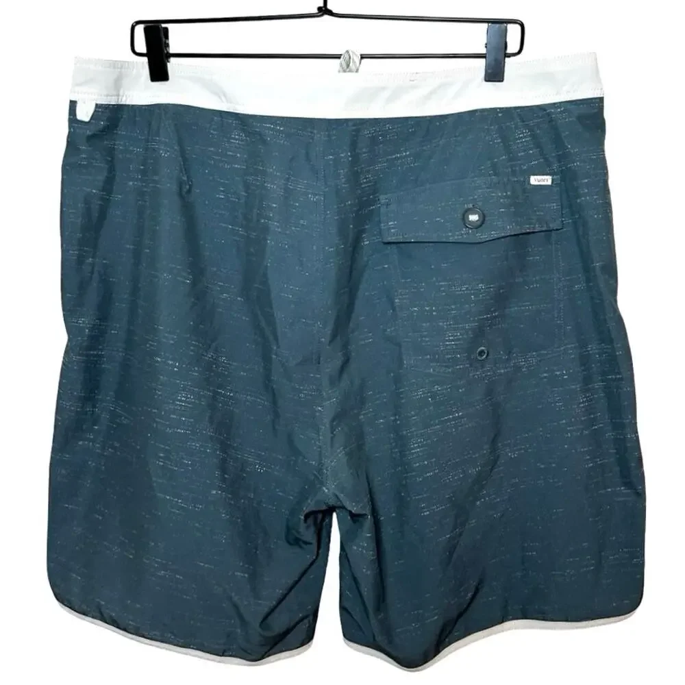 Vuori Men’s Cruise Board Shorts Green/Cream Size XL